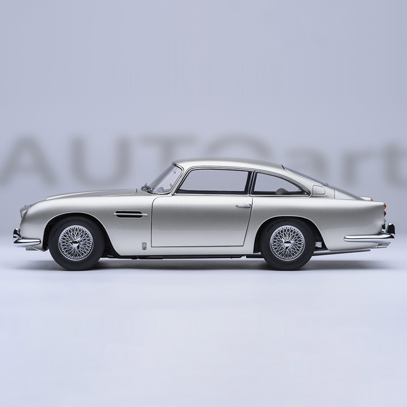 AUTOart 1:18 스케일 다이캐스트 합금 애스턴  - Vintage Collectible Classics 리뷰 및 가격